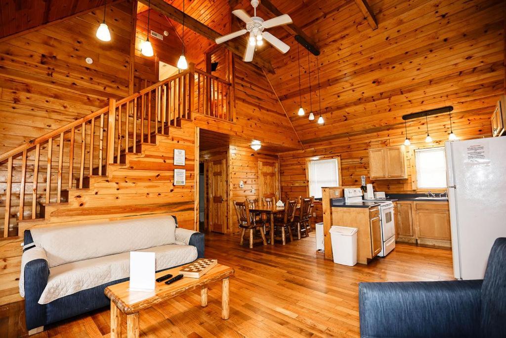 The Cabins At Pine Haven - Beckley Beaver Esterno foto